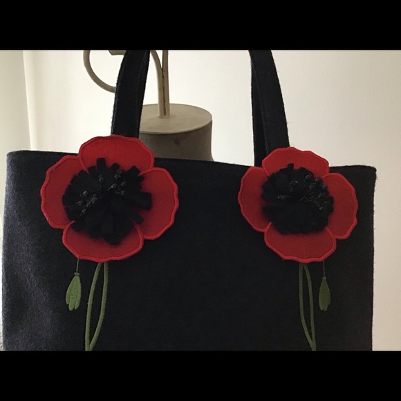 LULU Guinness Black Wool Red Poppies Handbag - Picture 4 of 7